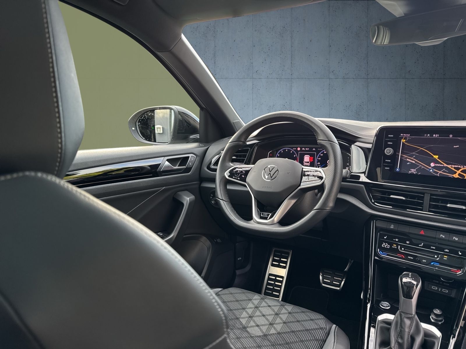 Volkswagen T-ROC R-Line 2.0 TSI 4M AHK/19"/Pano/Nav/Matrix foto 20
