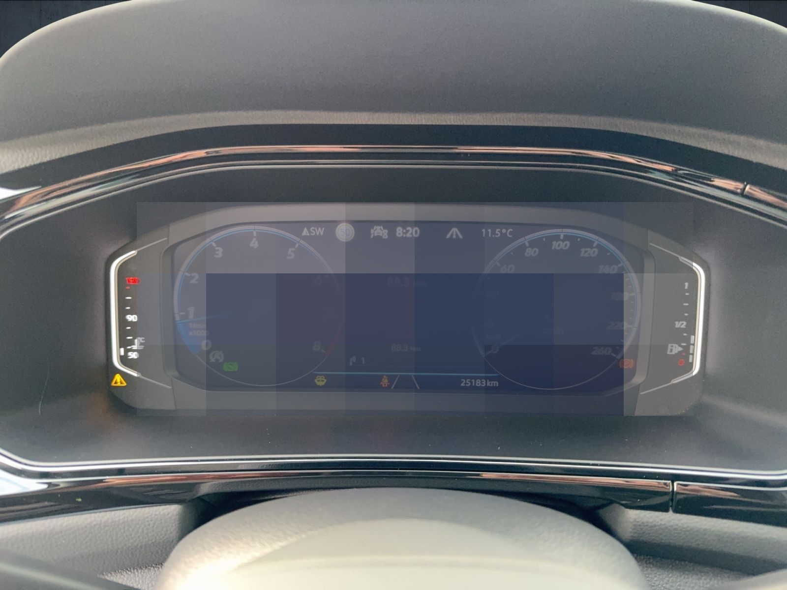 Volkswagen T-ROC R-Line 2.0 TSI 4M AHK/19"/Pano/Nav/Matrix foto 10