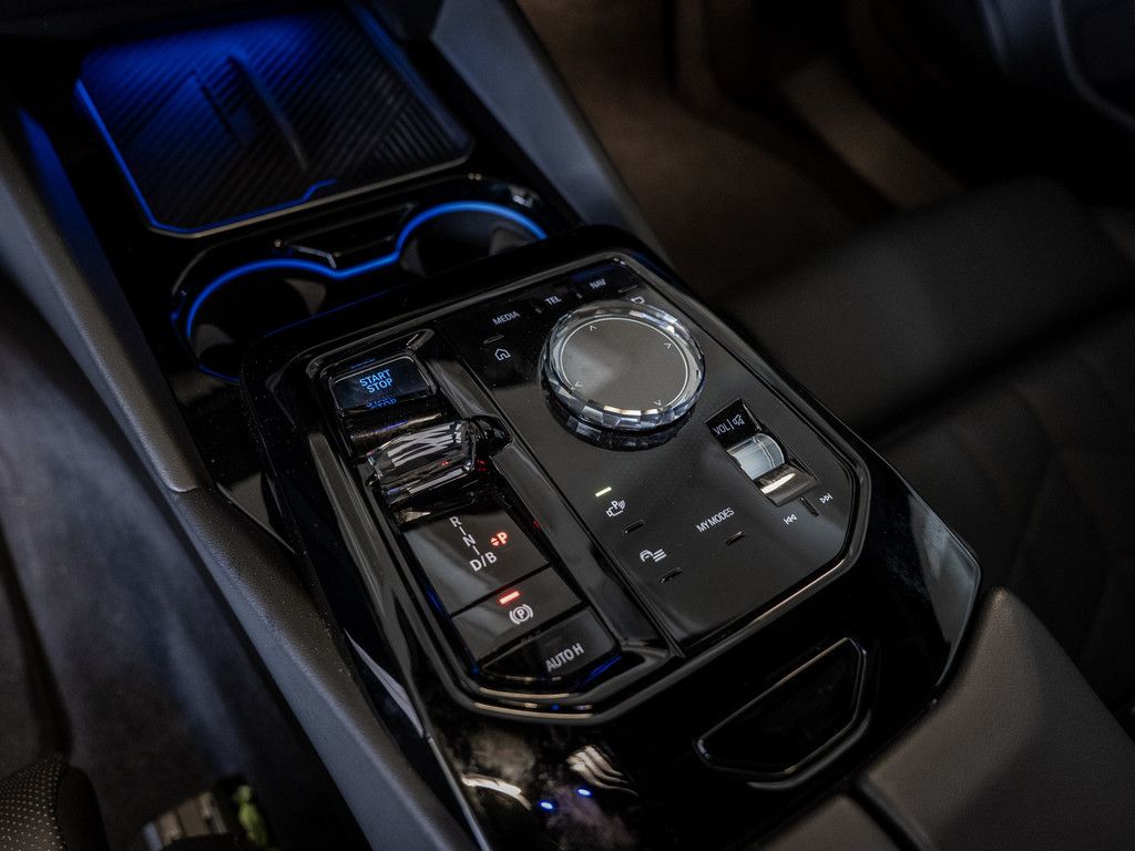 BMW i5 eDrive 40 M-Sport Pro PANO AHK HUD 360° LED foto 22