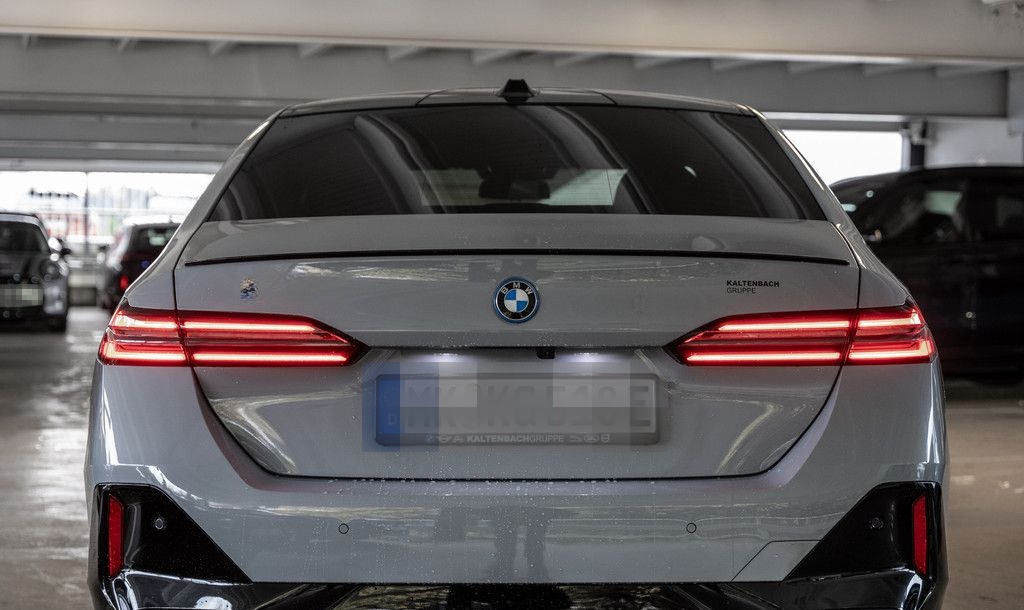 BMW i5 eDrive 40 M-Sport Pro PANO AHK HUD 360° LED foto 7