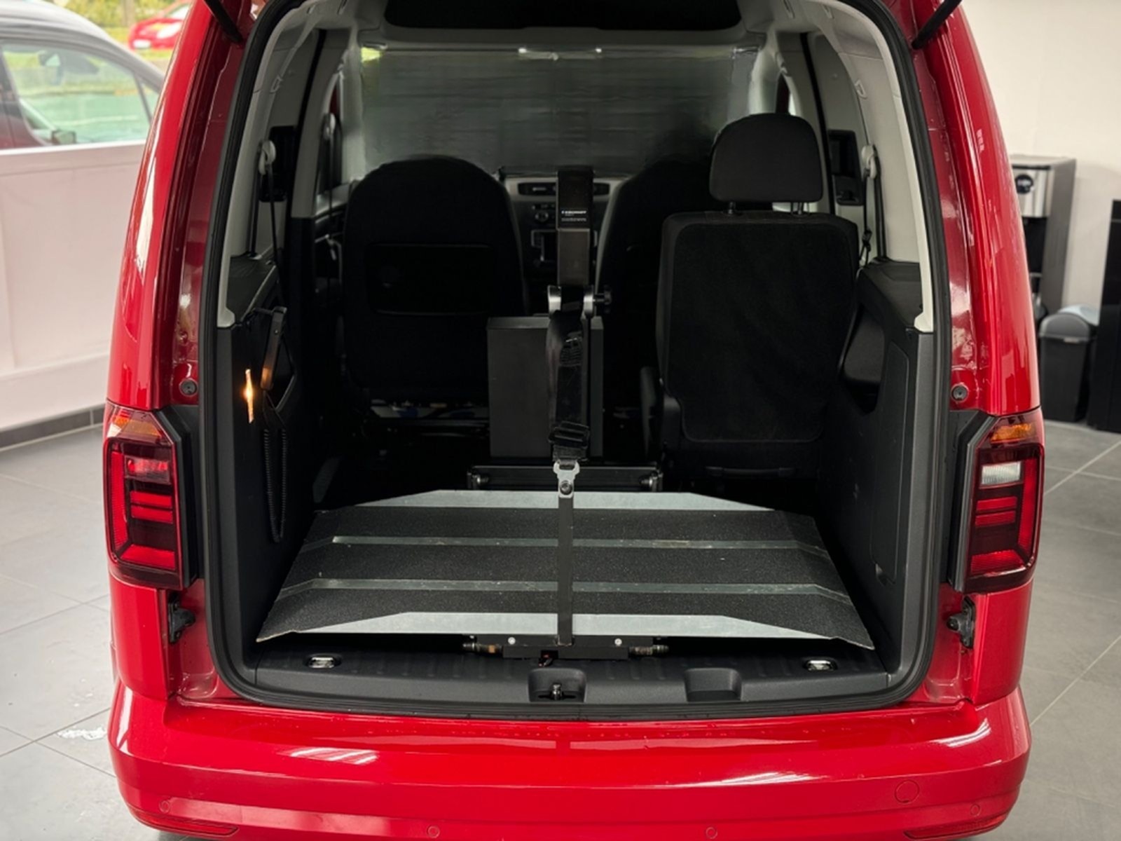 Volkswagen Caddy Comfortline DSG Behindertengerecht-Lift foto 9