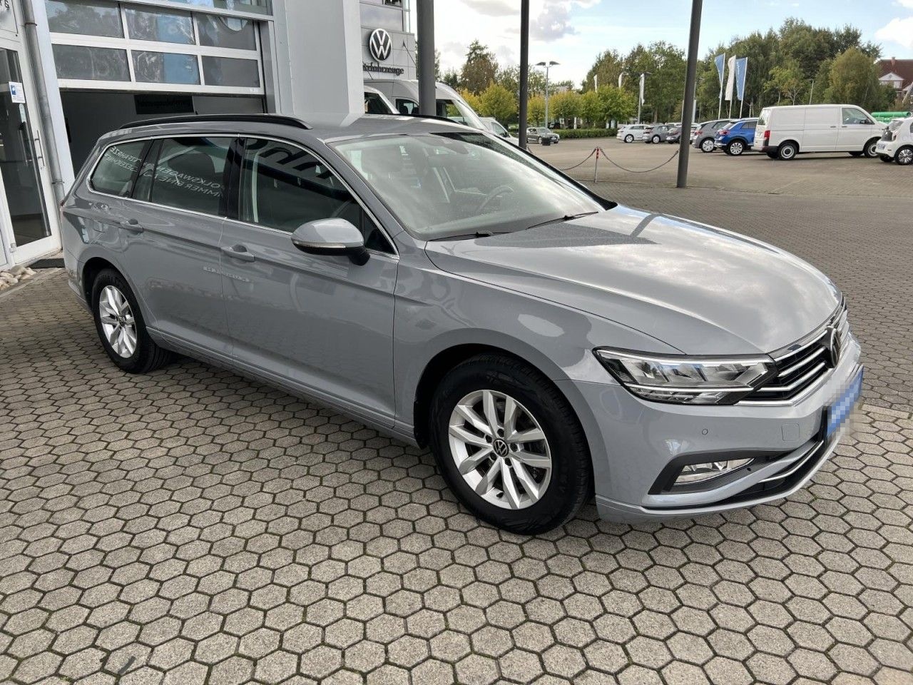 Volkswagen Passat Variant 2.0 TDI ACC+SHZ+NAVI+PDC+RFK+MFL foto 2