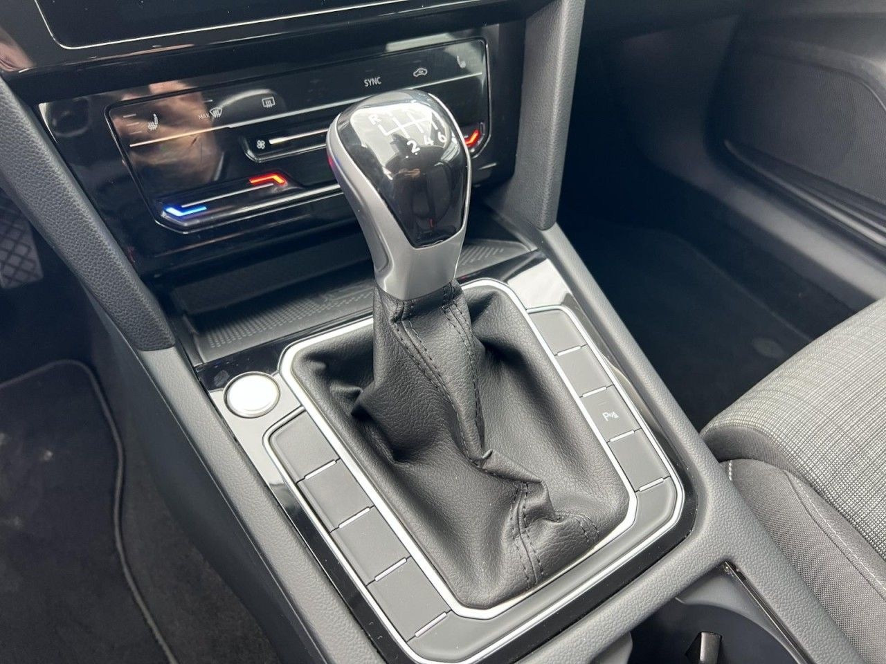 Volkswagen Passat Variant 2.0 TDI ACC+SHZ+NAVI+PDC+RFK+MFL foto 14