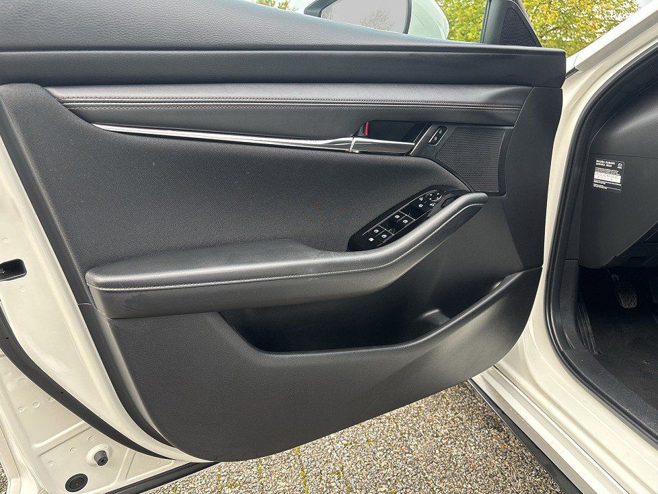 Mazda 3 2.0 M Hybrid Selection A18 foto 12