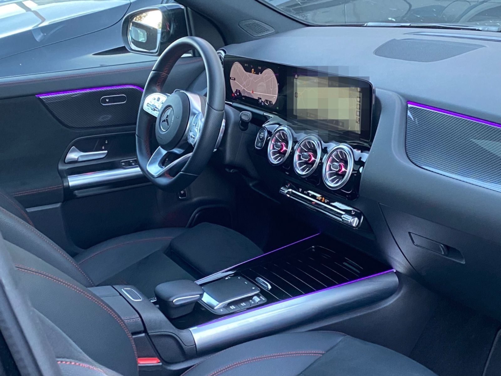 Mercedes-Benz GLA220d AMG 4M_Offroad-Paket_Panorama_MBUX_RFKam foto 12