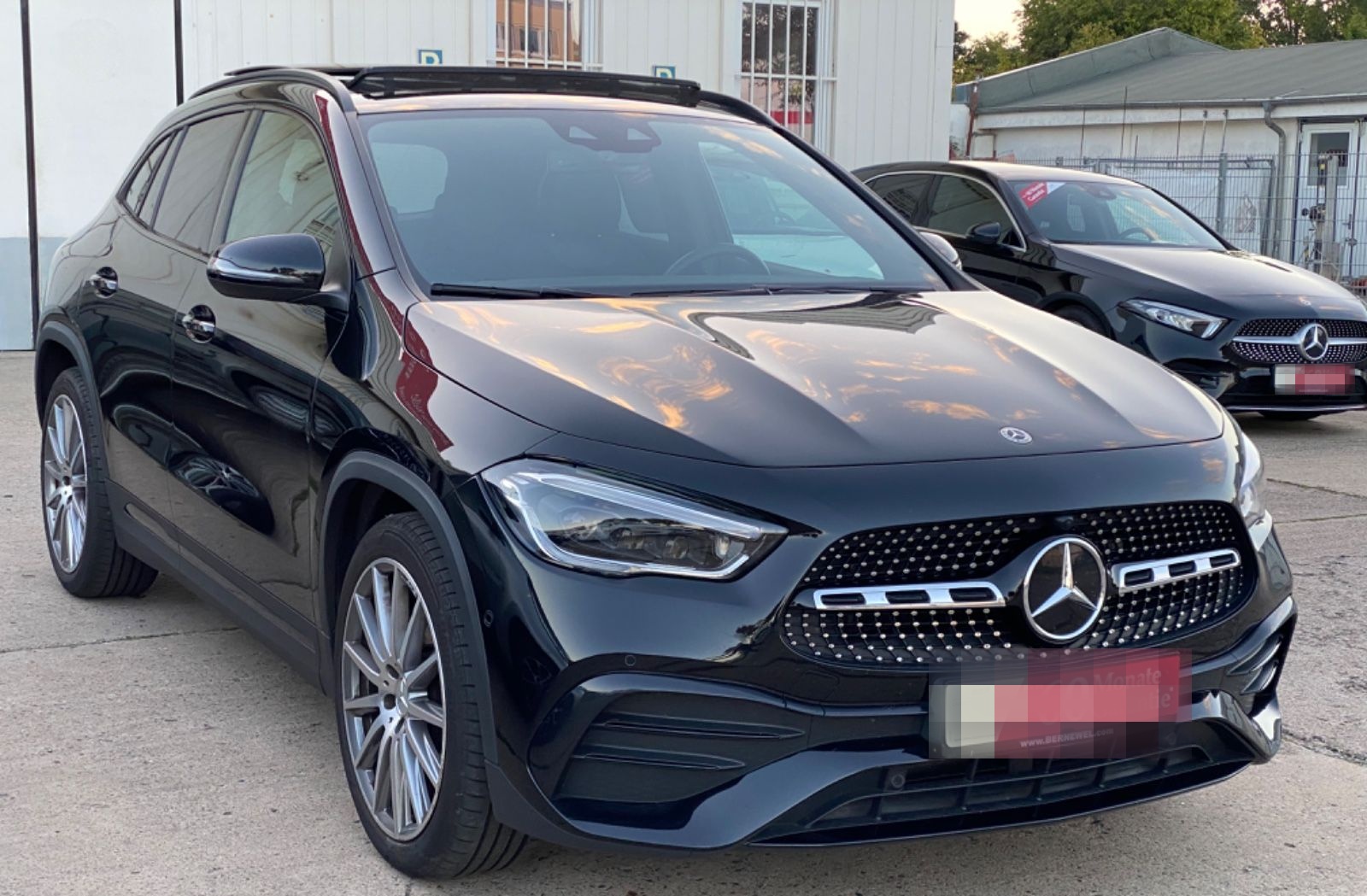 Mercedes-Benz GLA220d AMG 4M_Offroad-Paket_Panorama_MBUX_RFKam foto 3