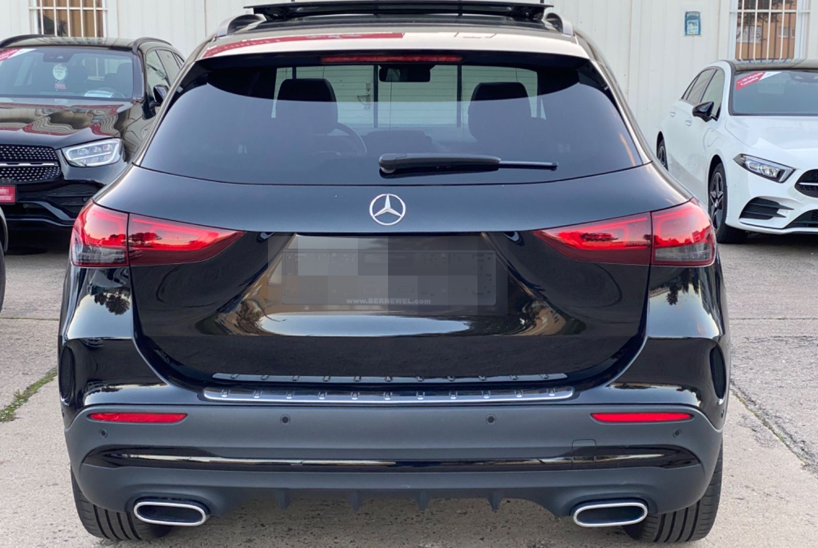 Mercedes-Benz GLA220d AMG 4M_Offroad-Paket_Panorama_MBUX_RFKam foto 5