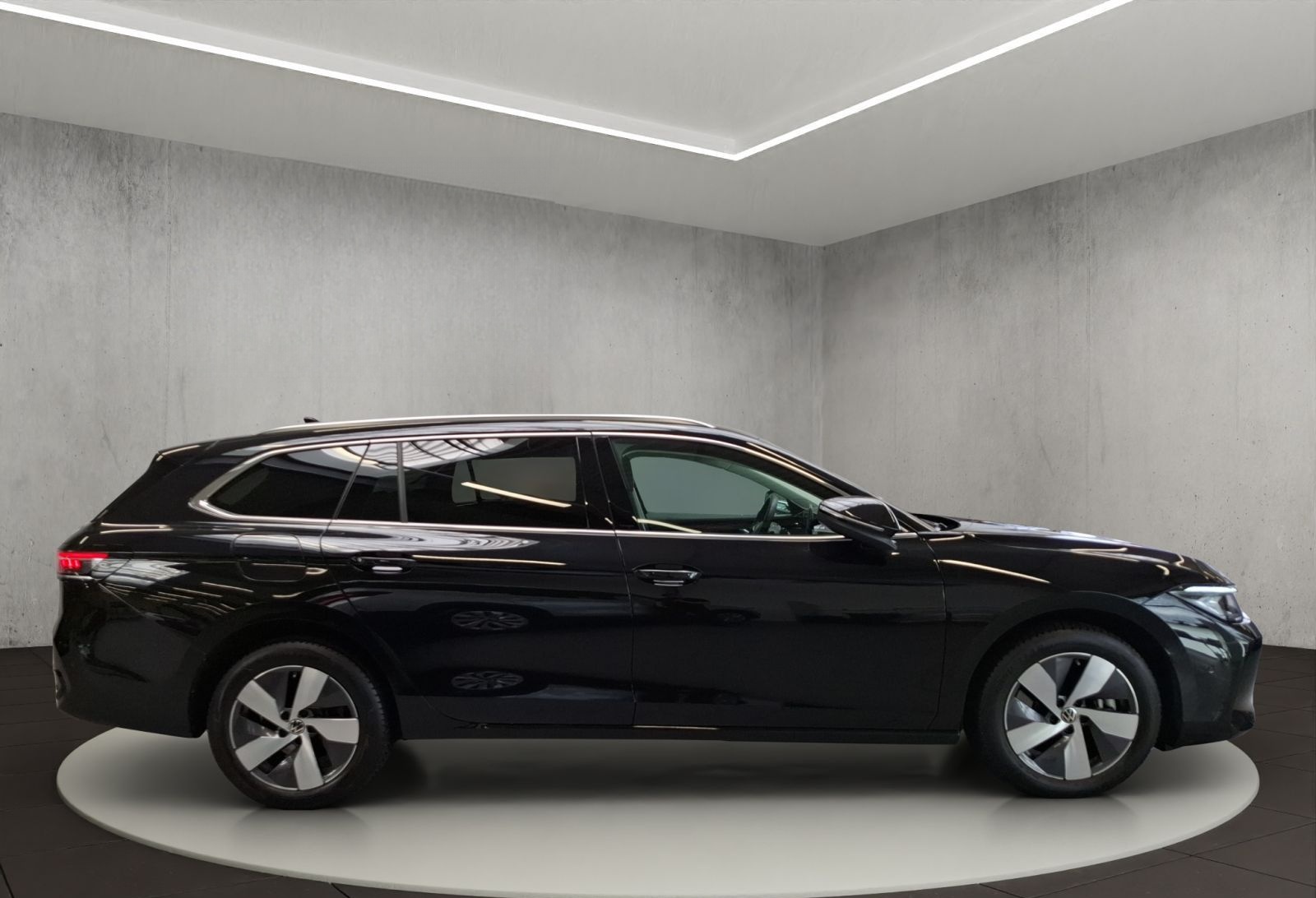 Volkswagen Passat Elegance 2,0 l TDI SCR 4MOTION 14 2 kW (1 foto 6