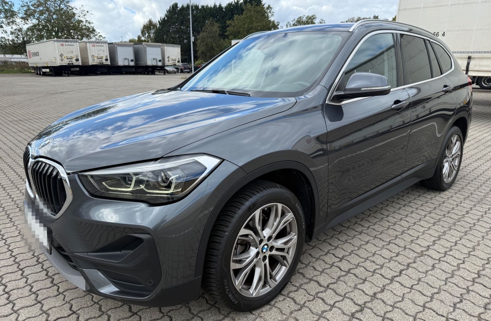 BMW X1 Baureihe X1 sDrive 18 i Design NAV/KAM/LED! foto 3