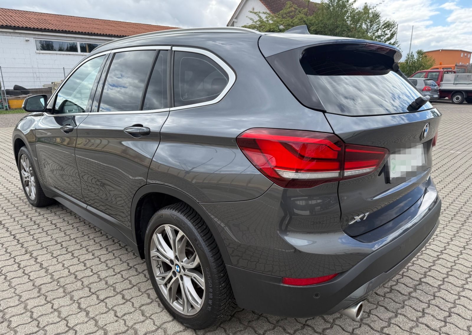 BMW X1 Baureihe X1 sDrive 18 i Design NAV/KAM/LED! foto 5