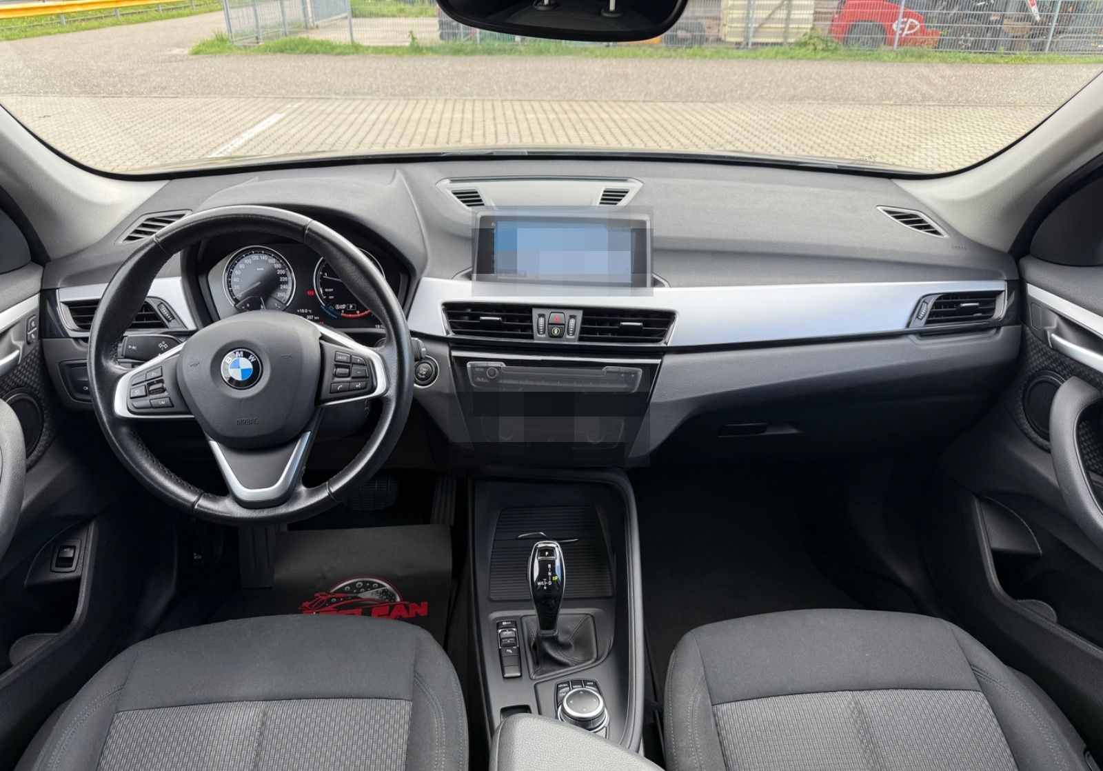 BMW X1 Baureihe X1 sDrive 18 i Design NAV/KAM/LED! foto 9