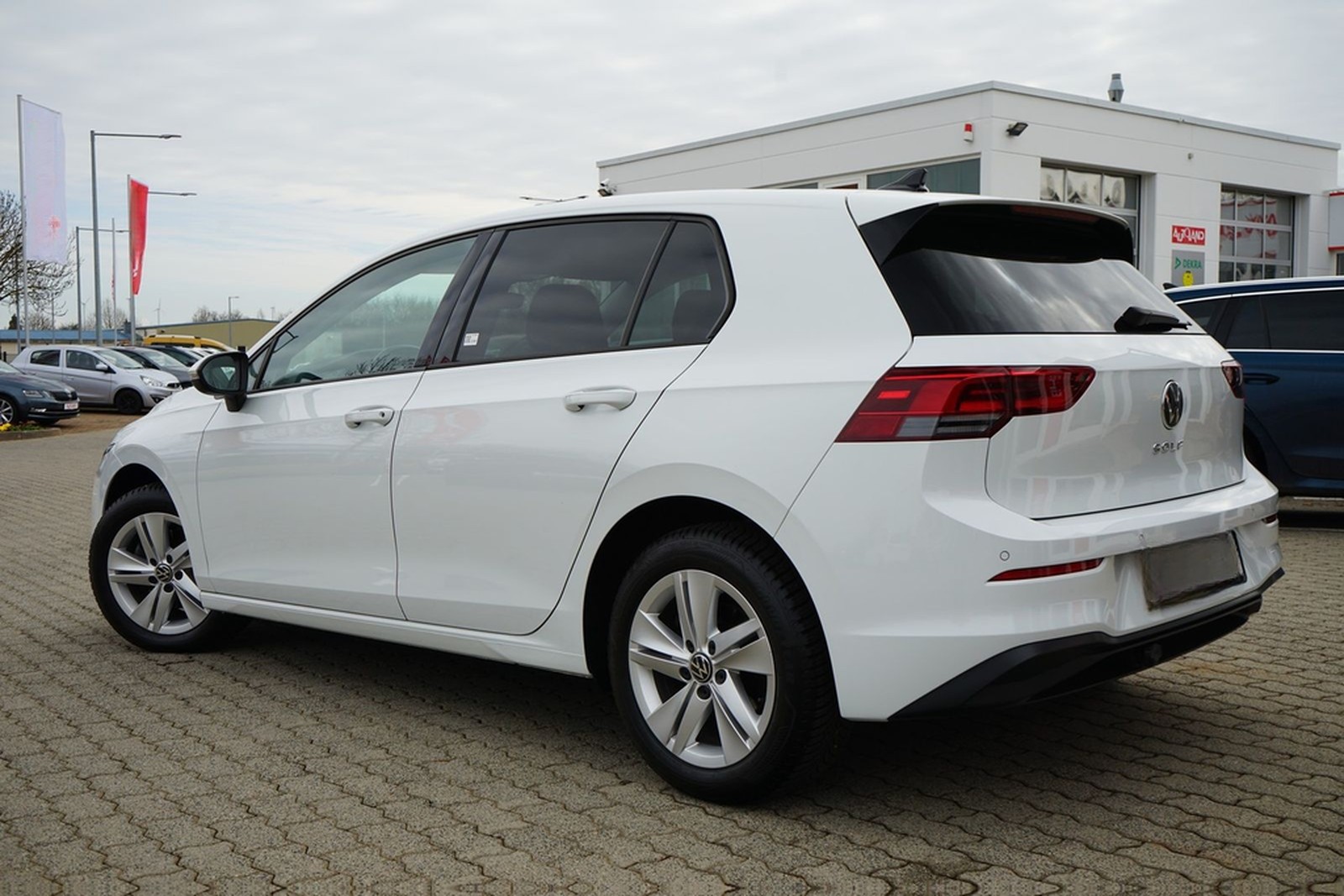 Volkswagen Golf VIII 1.5 TSI Life LED Navi App Connect AHK foto 7