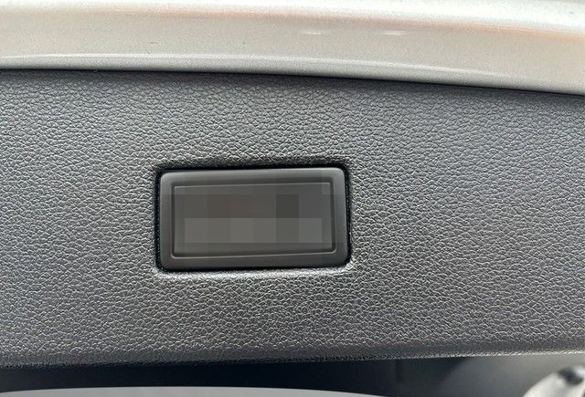 Volkswagen Tiguan 2.0 TDI DSG 200 PS 4M *R-LINE*PANO 360 AH foto 11