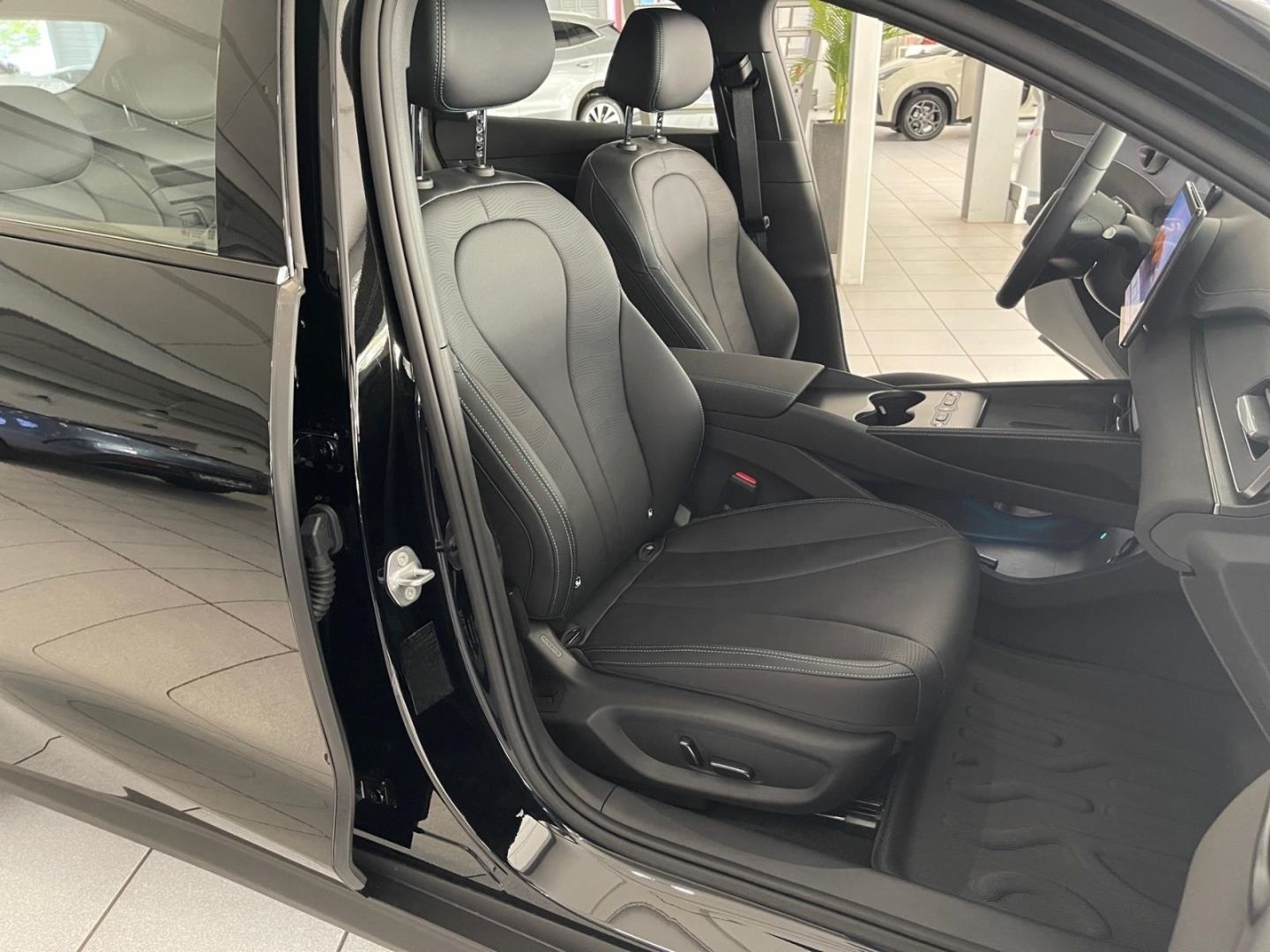 BYD Seal 6 DM-i 135KW Touring Boost Leder R-Cam V2L foto 13