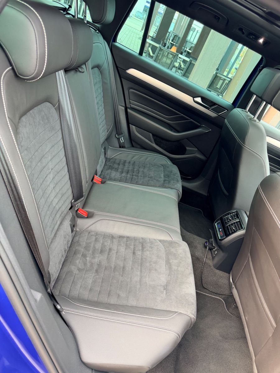 Volkswagen Passat Variant Elegance R-line foto 7