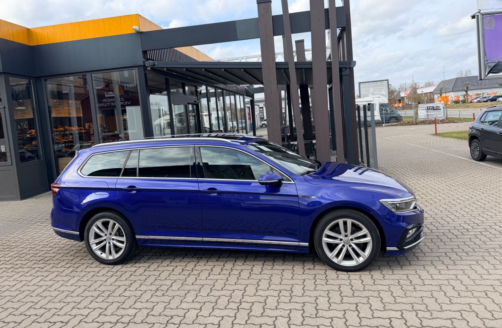 Volkswagen Passat Variant Elegance R-line foto 10