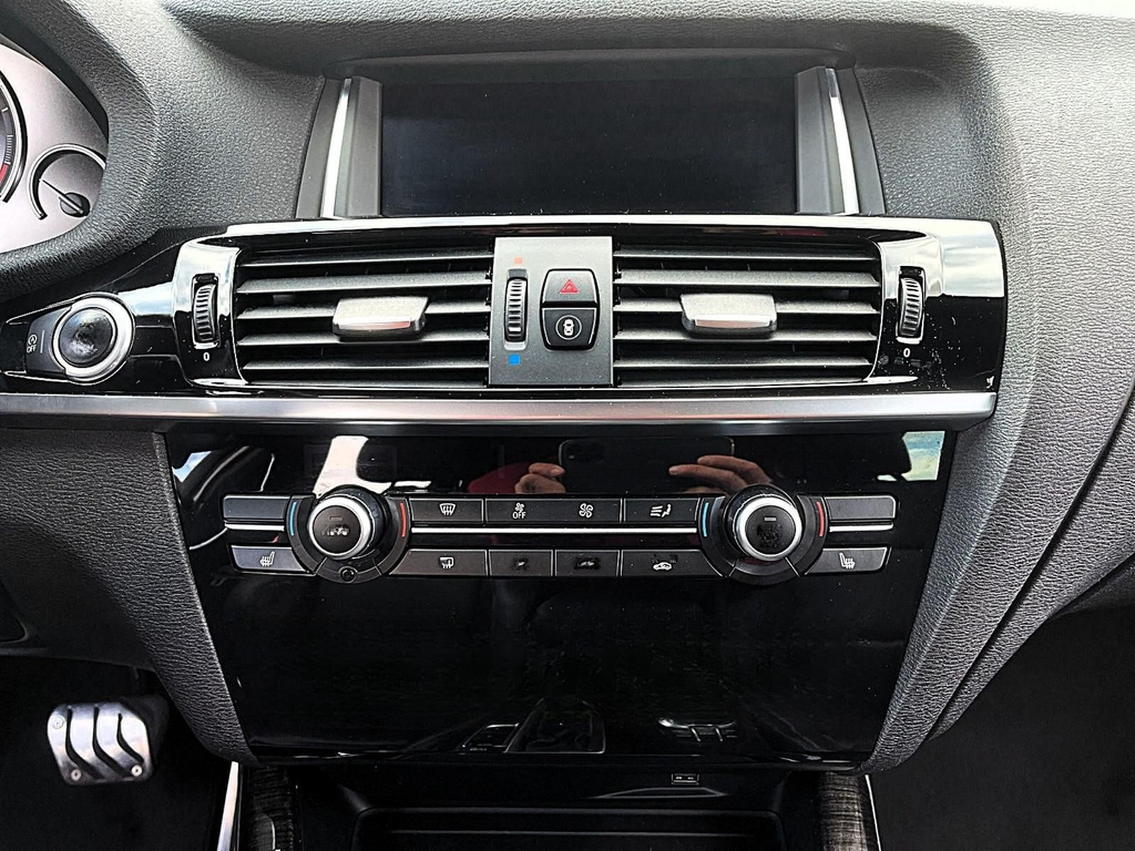 BMW X4 M40i xDrive AUT LED HUD PANO NAVI H&K LEDER foto 12