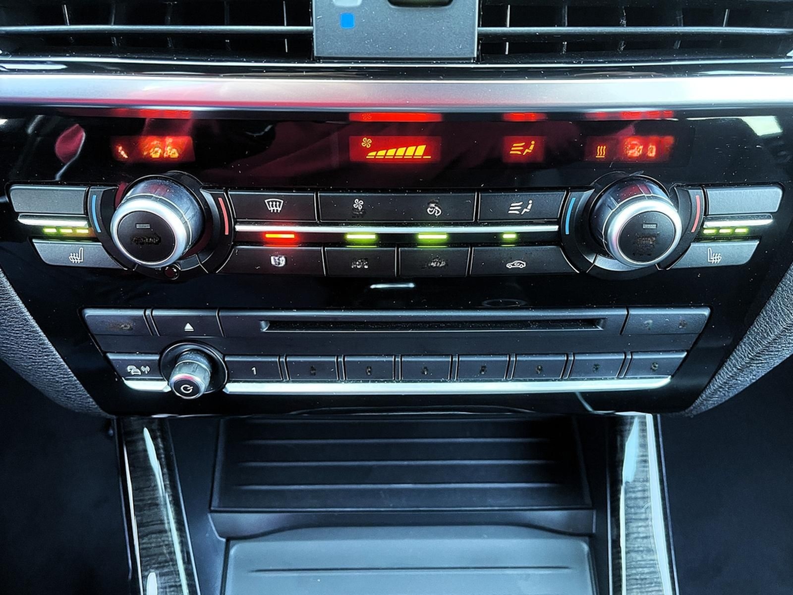 BMW X4 M40i xDrive AUT LED HUD PANO NAVI H&K LEDER foto 24
