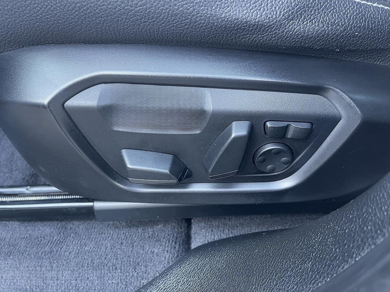 BMW X4 M40i xDrive AUT LED HUD PANO NAVI H&K LEDER foto 28