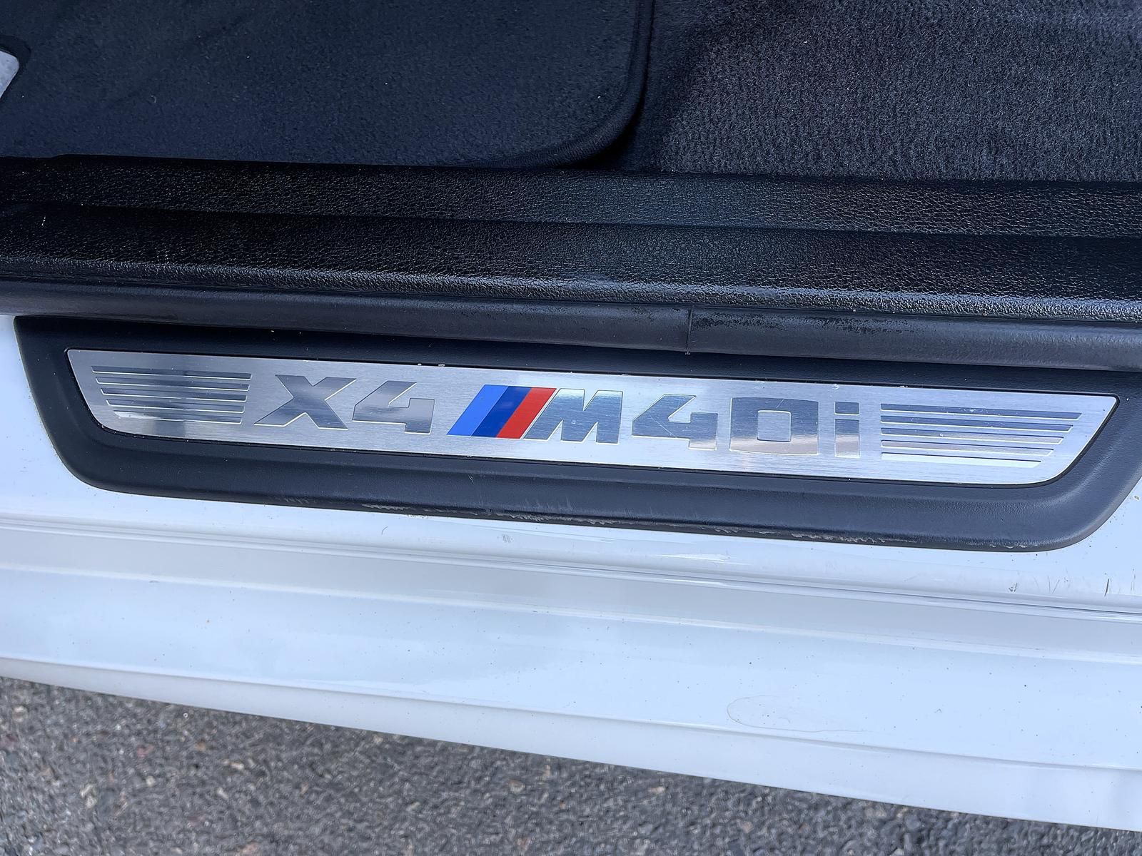 BMW X4 M40i xDrive AUT LED HUD PANO NAVI H&K LEDER foto 29
