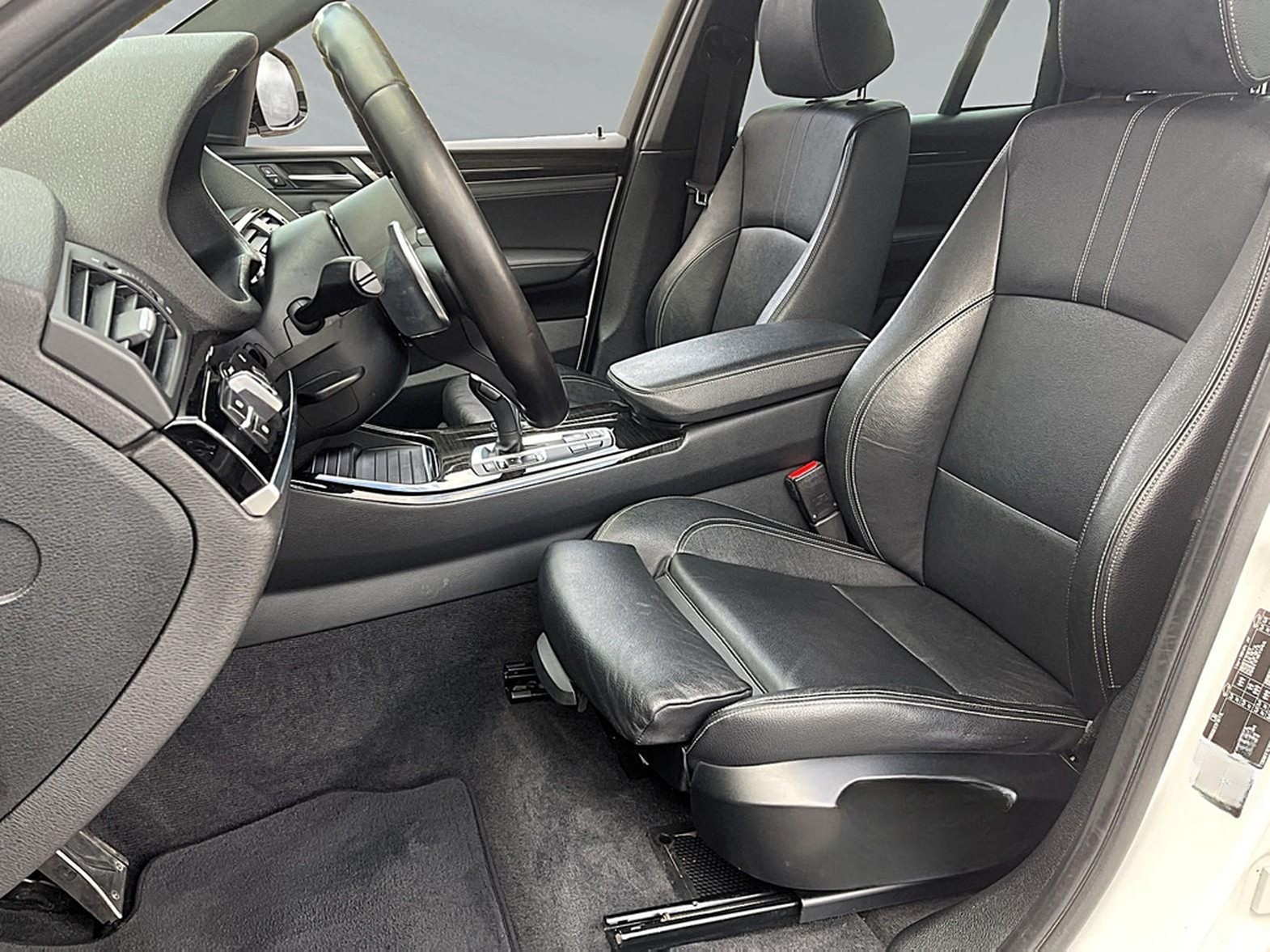 BMW X4 M40i xDrive AUT LED HUD PANO NAVI H&K LEDER foto 7
