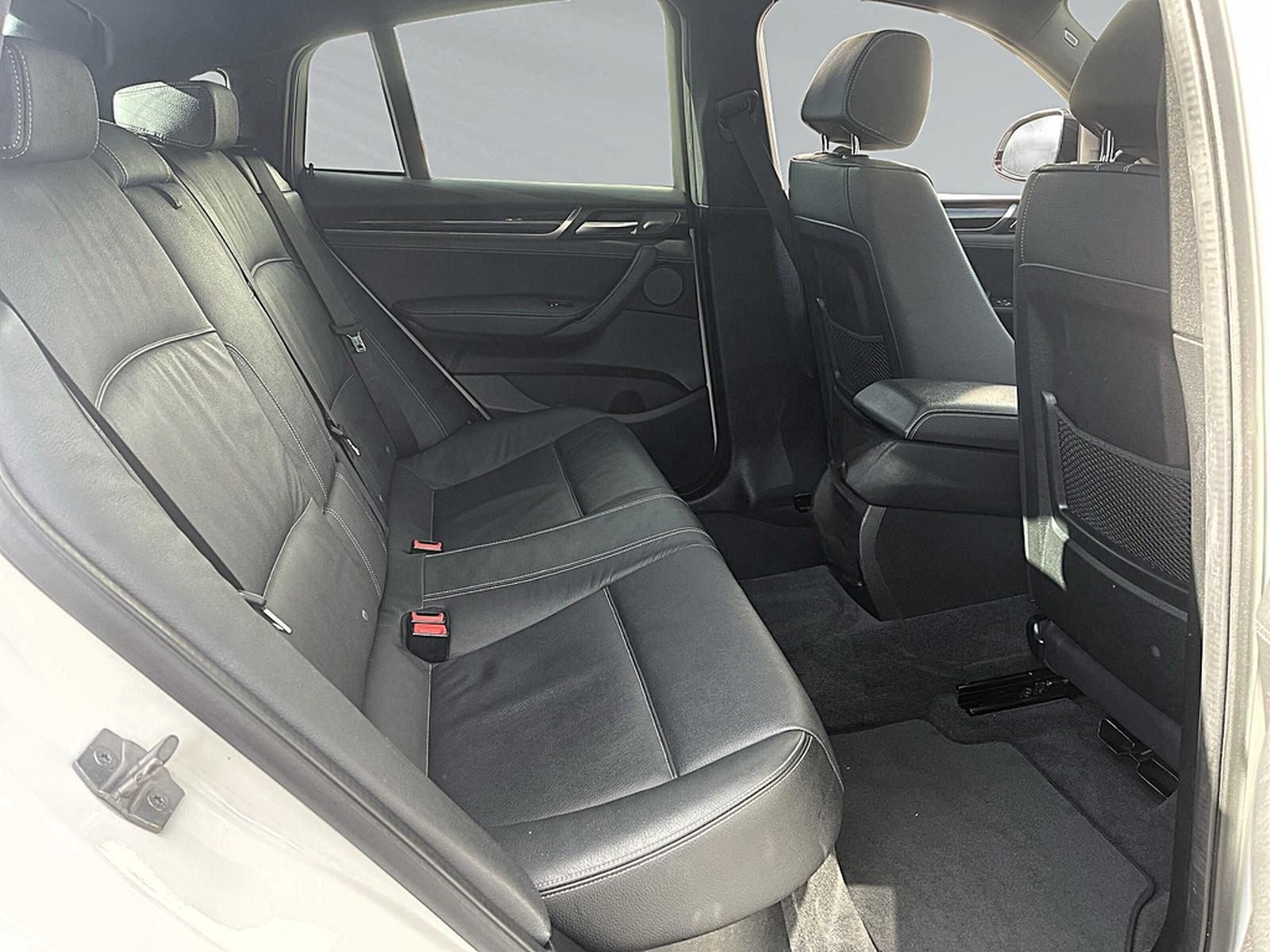 BMW X4 M40i xDrive AUT LED HUD PANO NAVI H&K LEDER foto 10