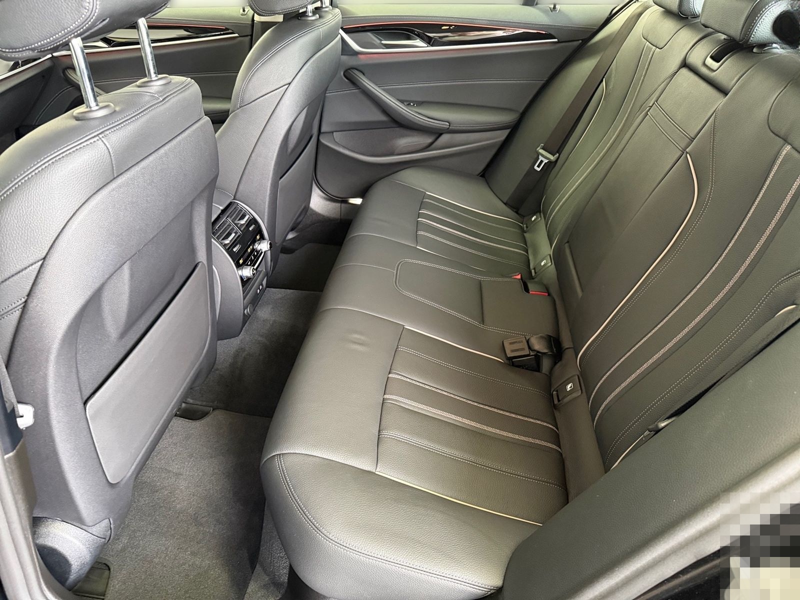 BMW 520dLim.xDrive*Laser*Navi*Kamera*Leder*AHK*HUD* foto 16