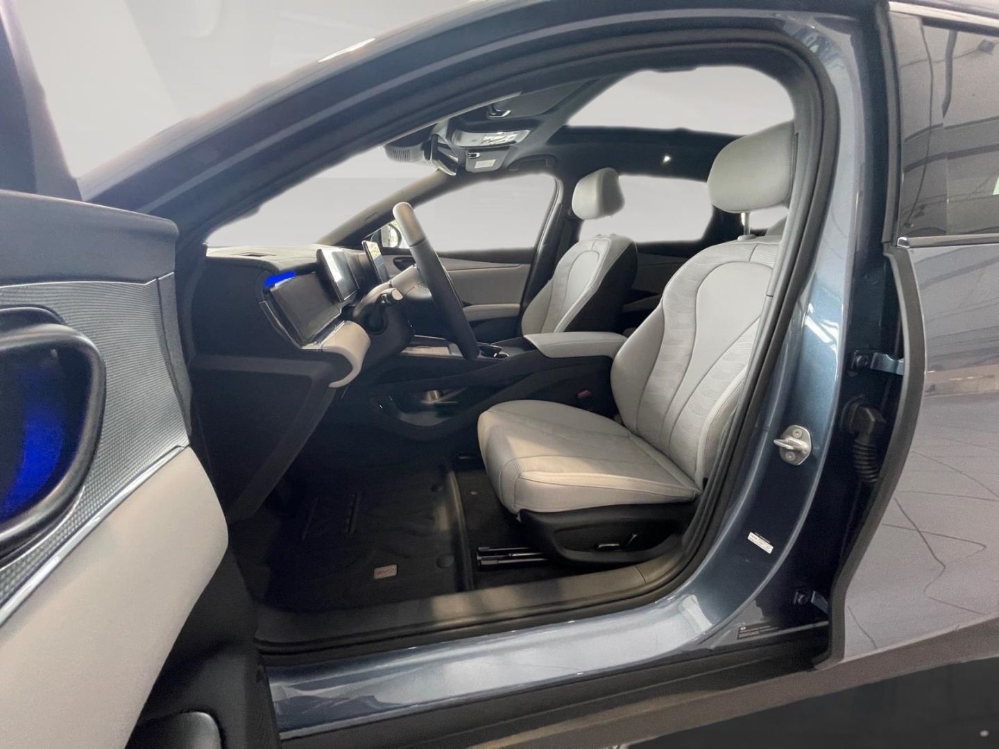 BYD Seal 6 DM-i 156KW Touring Comfort Lite Pano 360° foto 8