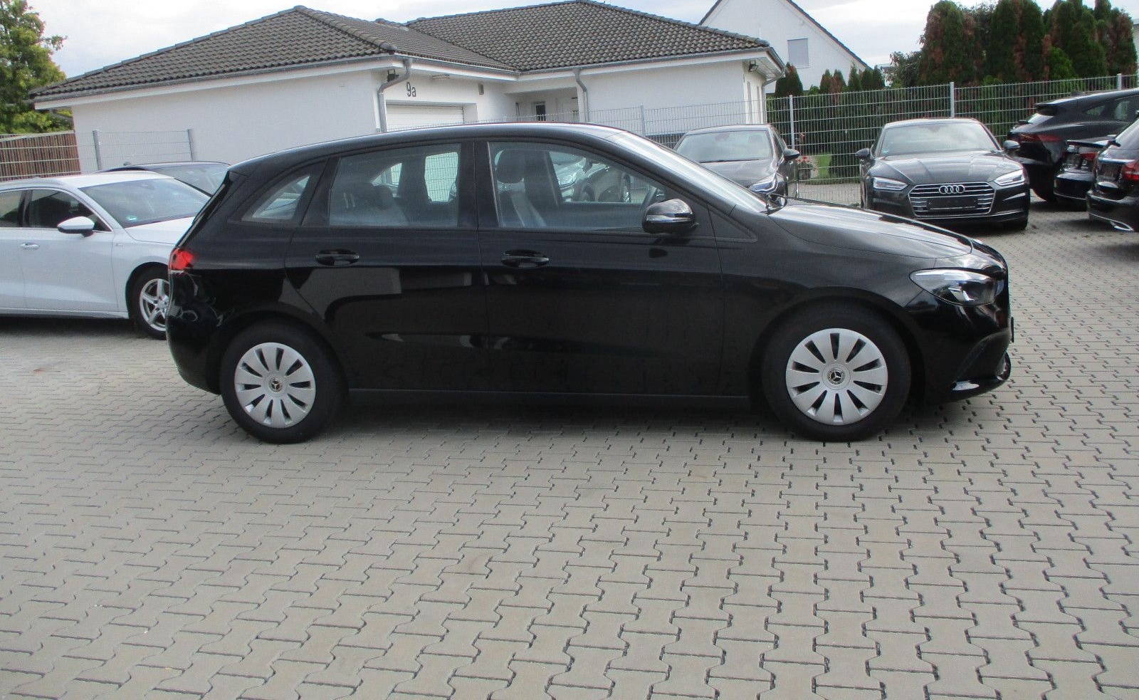 Mercedes-Benz B 180 d NAVI LEDER KAMERA LED TOTW SPURH AHK PDC foto 14