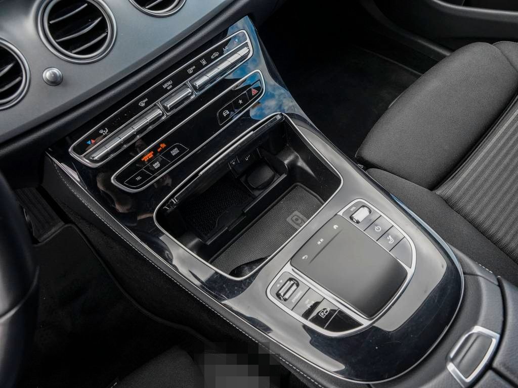 Mercedes-Benz E 300 e T AVANTGARDE DISTRONIC AHK KAMERA LED foto 12