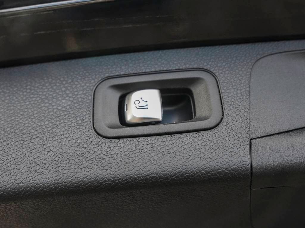 Mercedes-Benz E 300 e T AVANTGARDE DISTRONIC AHK KAMERA LED foto 15
