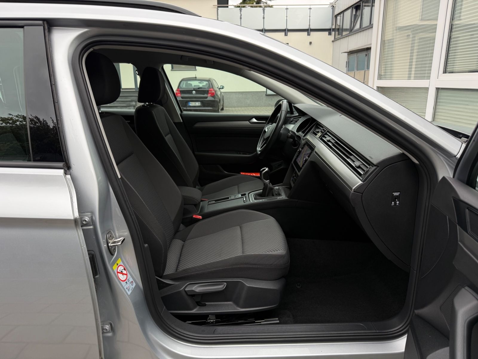 Volkswagen Passat 2.0TDI/NAVI/SITZHEIZUNG/AHK/KAMERA/LED foto 24