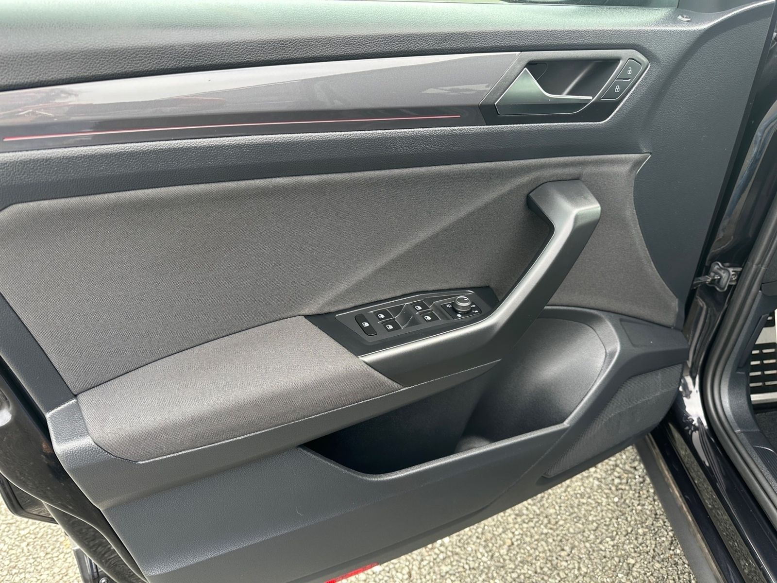 Volkswagen T-Roc Sport KLIMA LED NAVI ALU foto 16