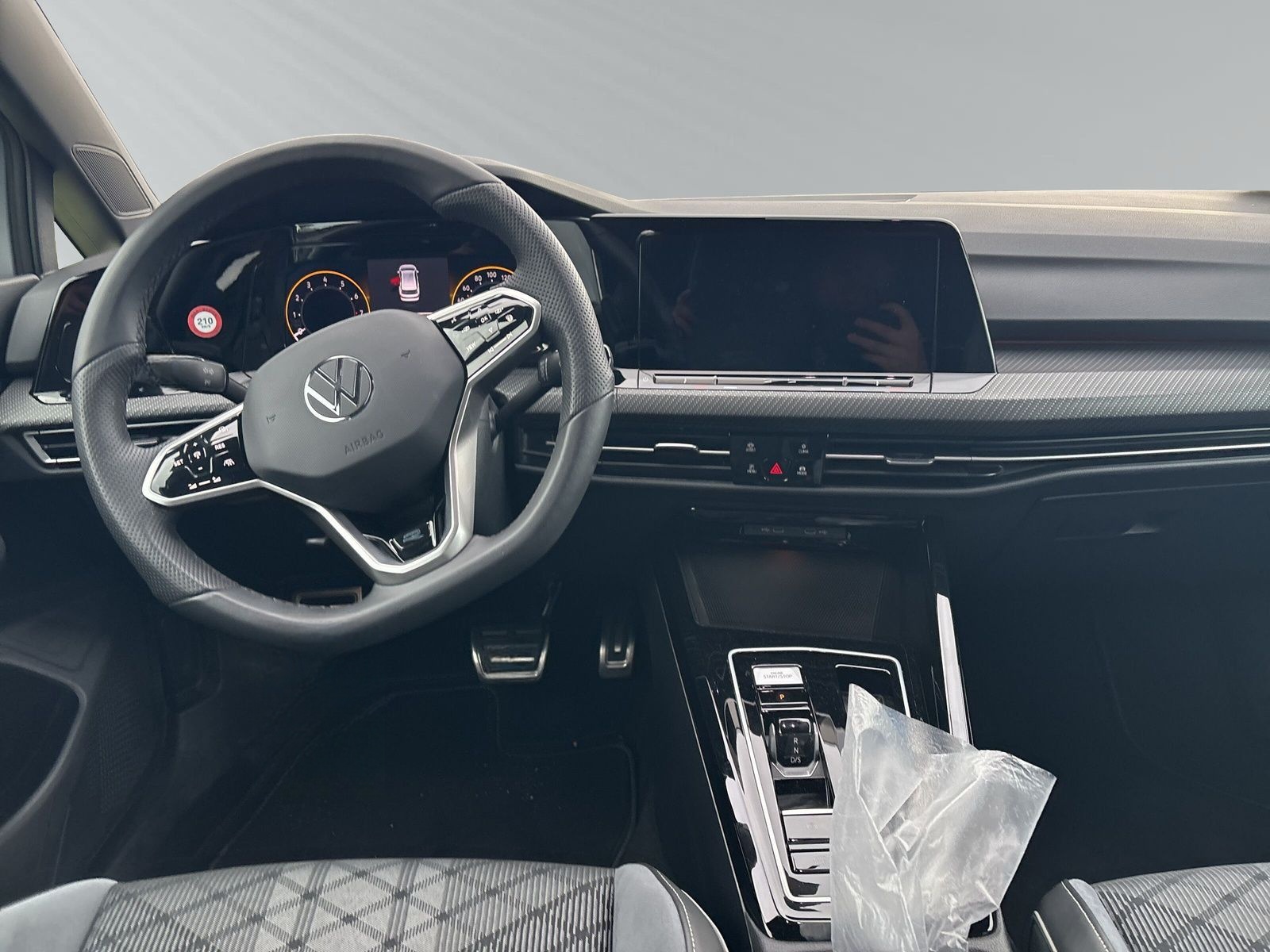Volkswagen Golf Variant R-Line 1,5 l eTSI OPF 96 kW (130 PS foto 9