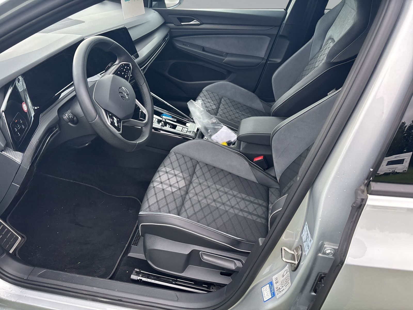 Volkswagen Golf Variant R-Line 1,5 l eTSI OPF 96 kW (130 PS foto 10