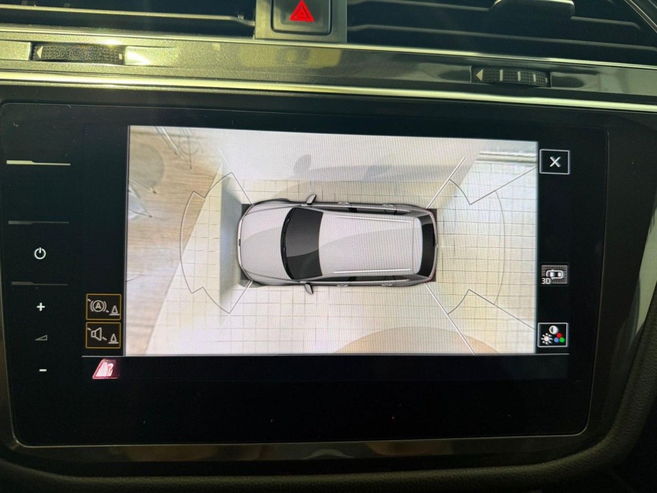 Volkswagen Tiguan Allspace 2.0TDI R-Line 4M DSG RFK LED APP foto 16