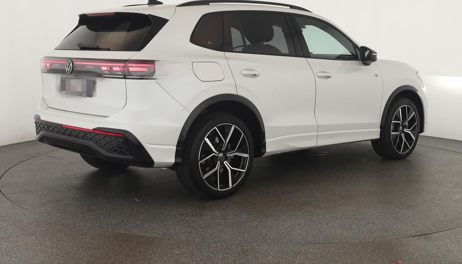 Volkswagen Tiguan 2.0 TSI DSG 4M R-Line IQ Pano Nav 360 AHK foto 5