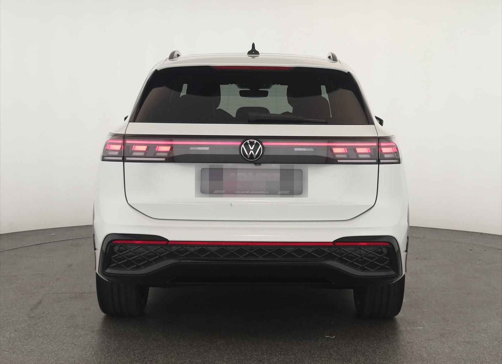 Volkswagen Tiguan 2.0 TSI DSG 4M R-Line IQ Pano Nav 360 AHK foto 6