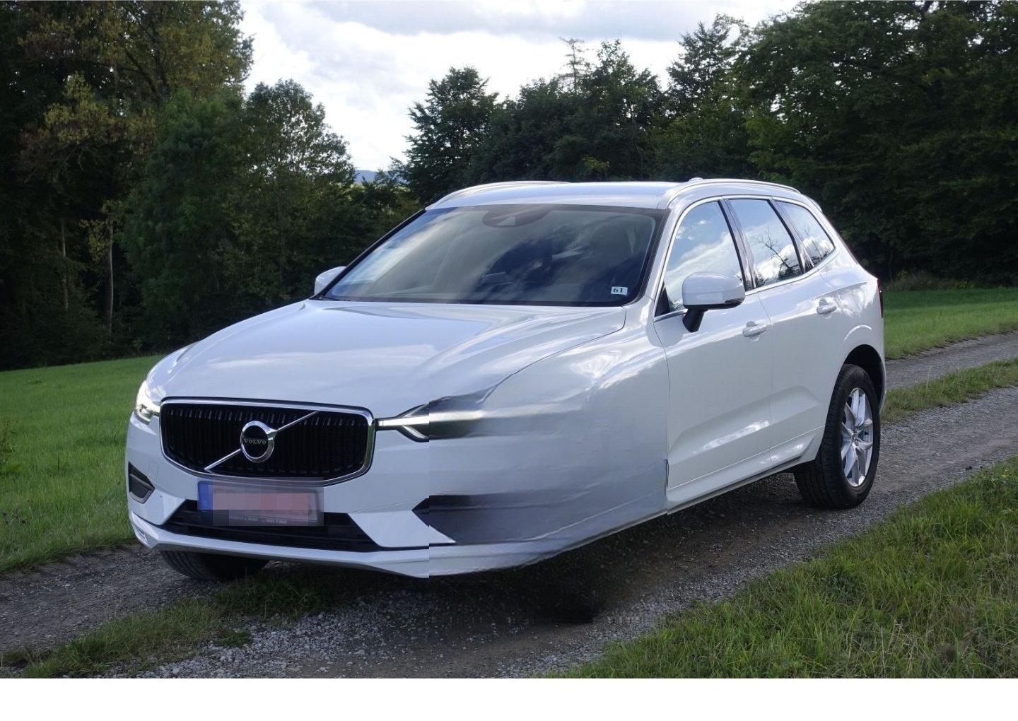 Volvo XC60 D4 AWD Momentum  AHK/IntelliSafe /Pilot As foto 11