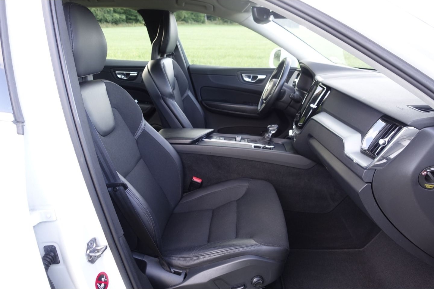 Volvo XC60 D4 AWD Momentum  AHK/IntelliSafe /Pilot As foto 7