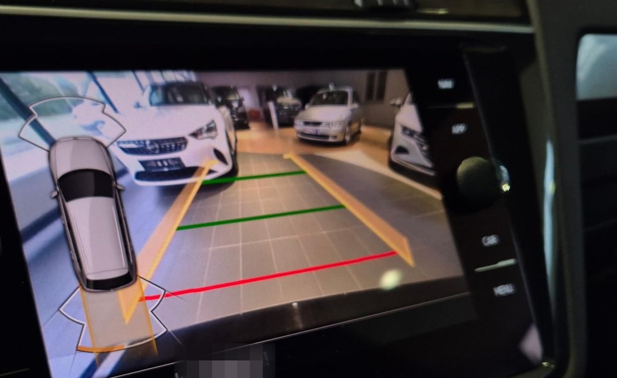 Volkswagen Tiguan Elegance 4Motion 2.0 TDI HARMAN-KARDON*PA foto 14