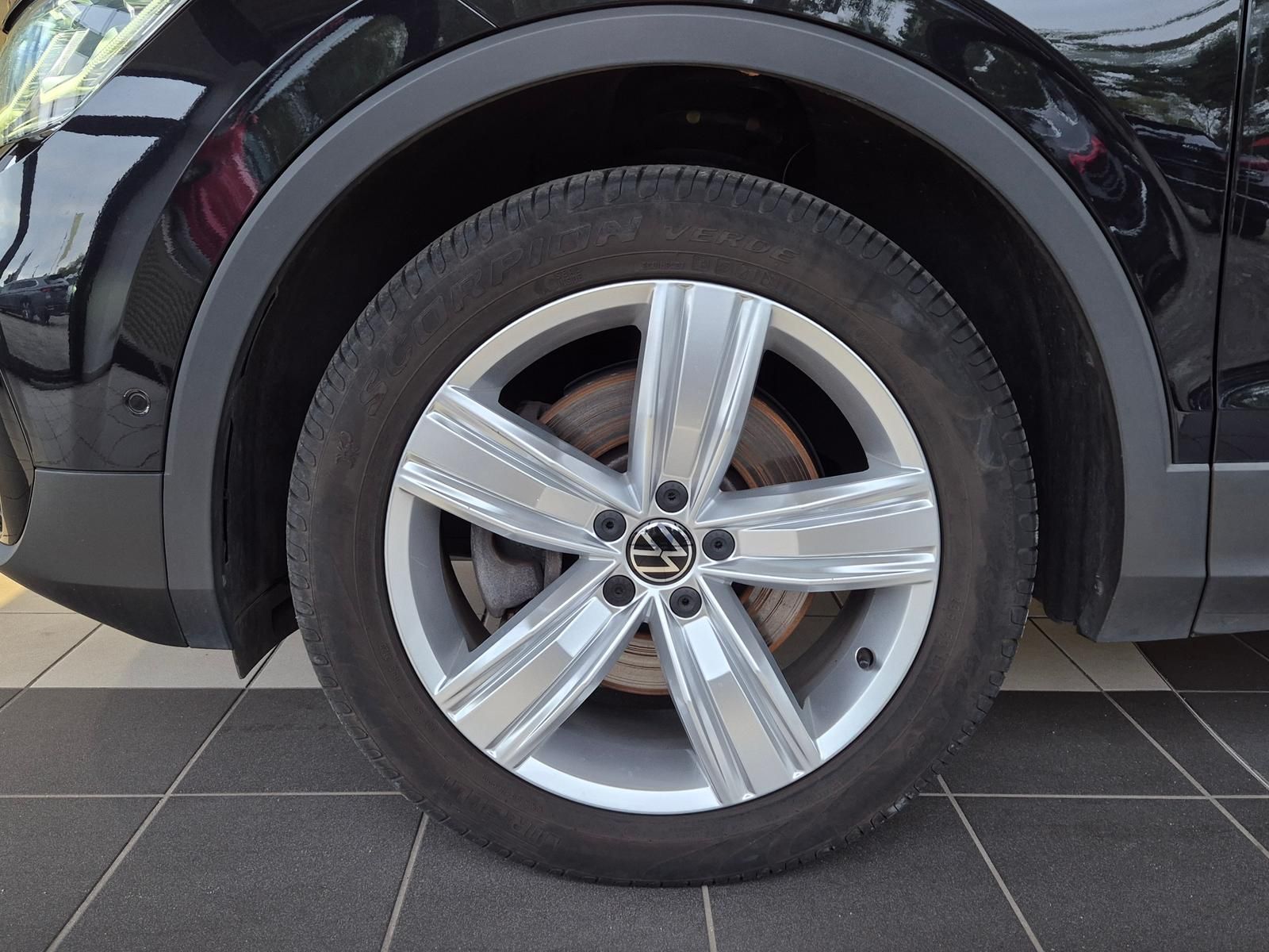 Volkswagen Tiguan Elegance 4Motion 2.0 TDI HARMAN-KARDON*PA foto 25