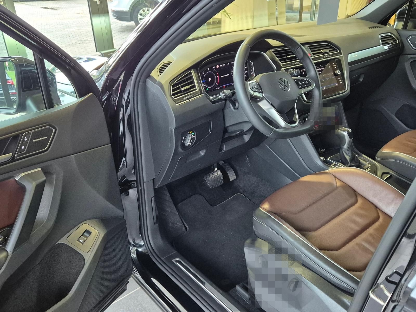 Volkswagen Tiguan Elegance 4Motion 2.0 TDI HARMAN-KARDON*PA foto 4