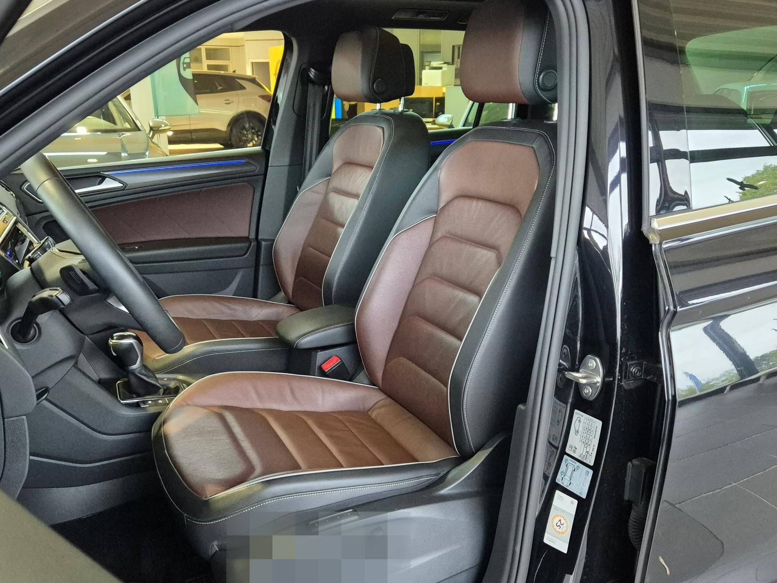 Volkswagen Tiguan Elegance 4Motion 2.0 TDI HARMAN-KARDON*PA foto 5