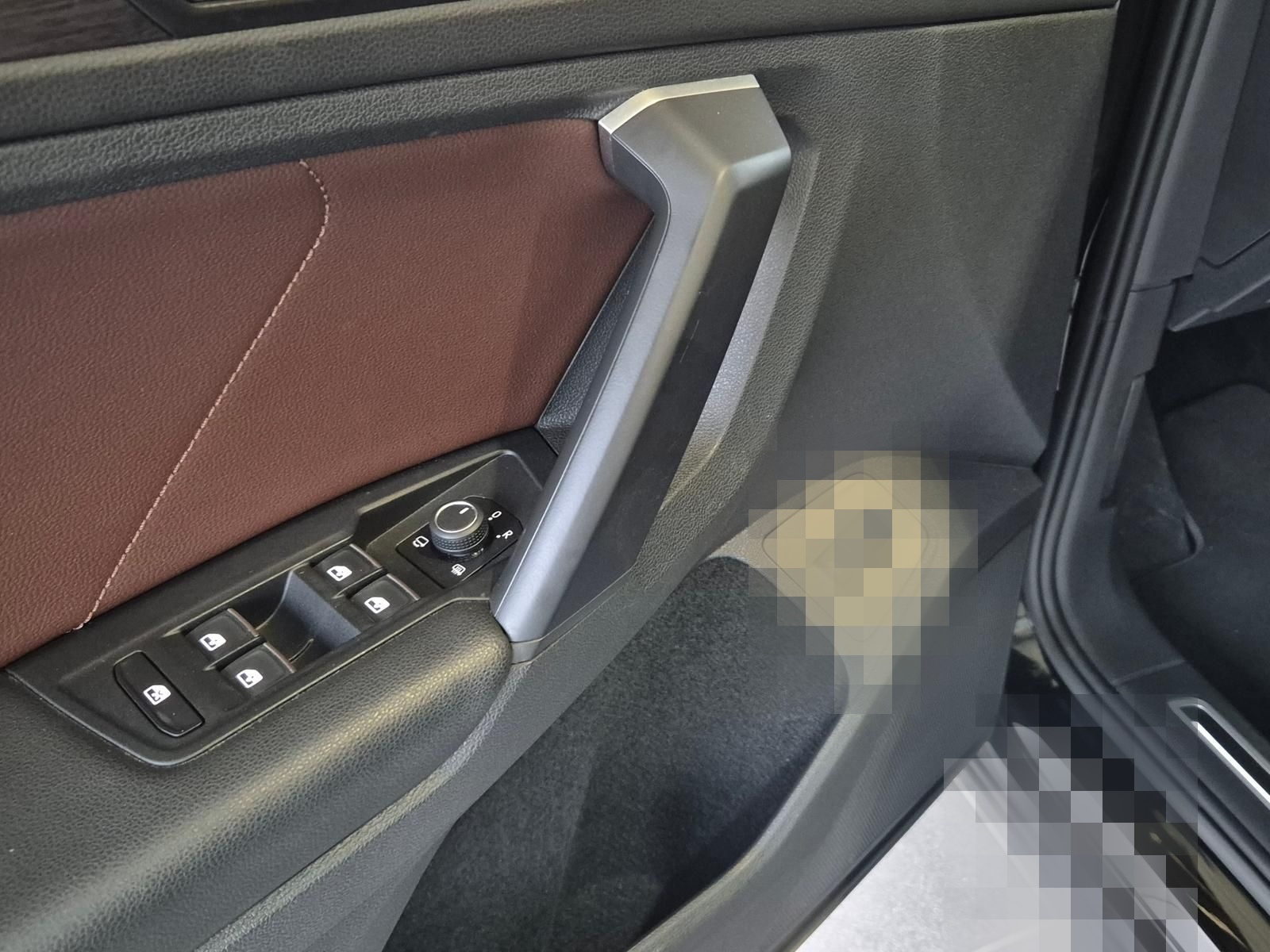 Volkswagen Tiguan Elegance 4Motion 2.0 TDI HARMAN-KARDON*PA foto 7