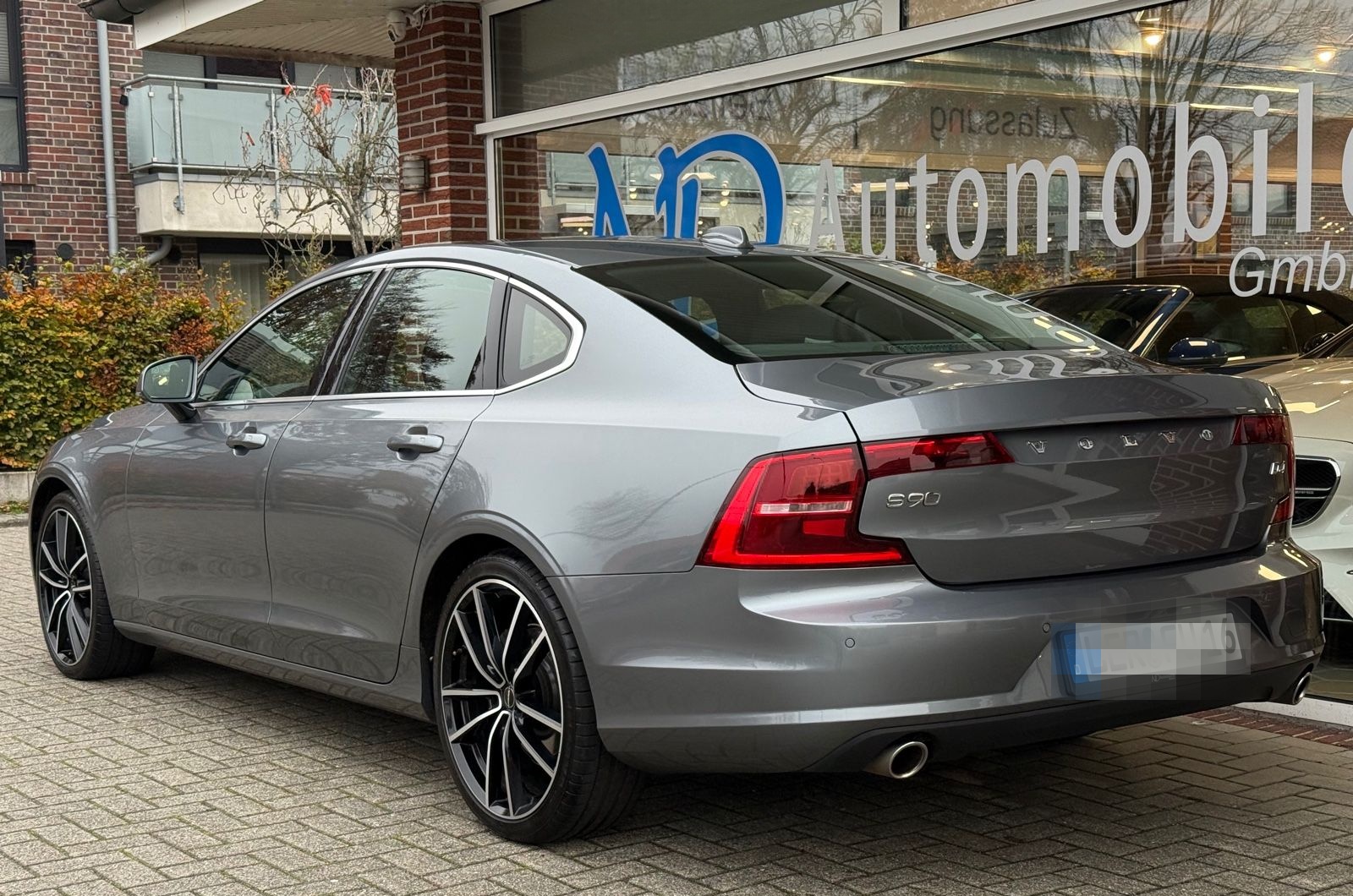 Volvo S90 D4 Momentum R.kam Assist.Paket Keyless Leder foto 3