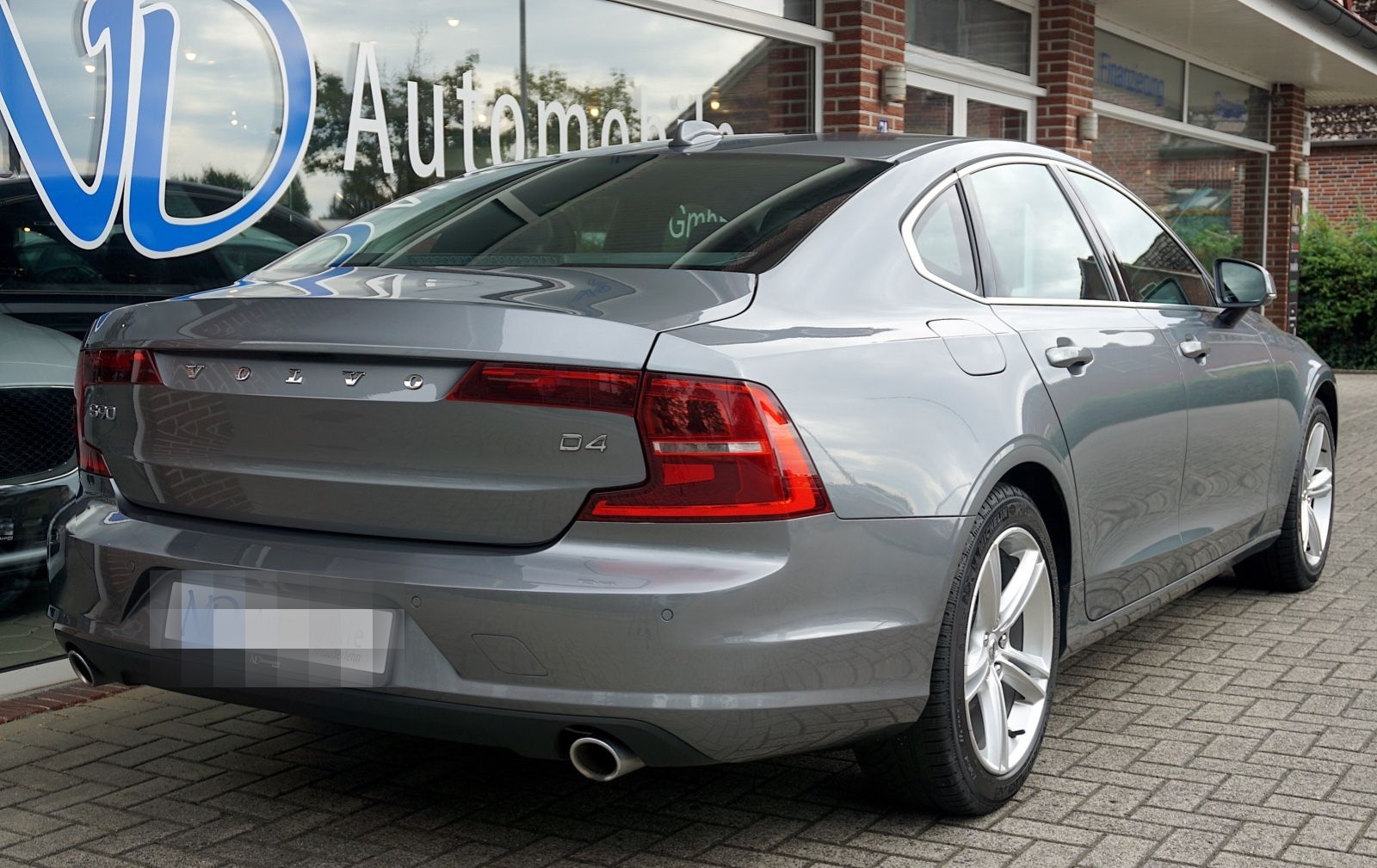 Volvo S90 D4 Momentum R.kam Assist.Paket Keyless Leder foto 4