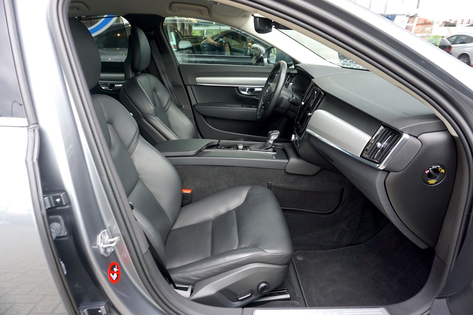 Volvo S90 D4 Momentum R.kam Assist.Paket Keyless Leder foto 9