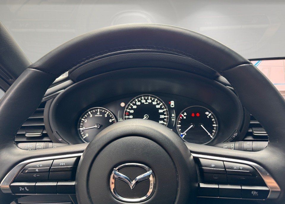 Mazda 3 e-SKYACTIV-G 140 Autom. Center-Line foto 9