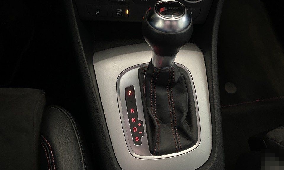 Audi Q3 2.0 TDI quatro S-Line LEDER NAVI PANO AHK DSG foto 9
